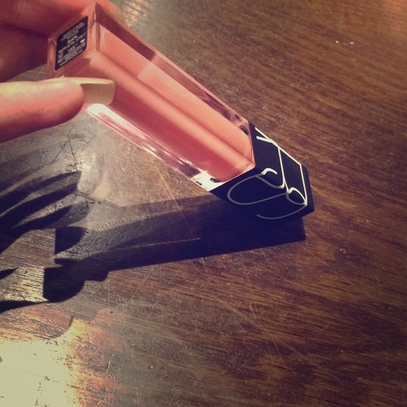 NARS Velvet Lip Glide SUCK - Picture 1 of 1